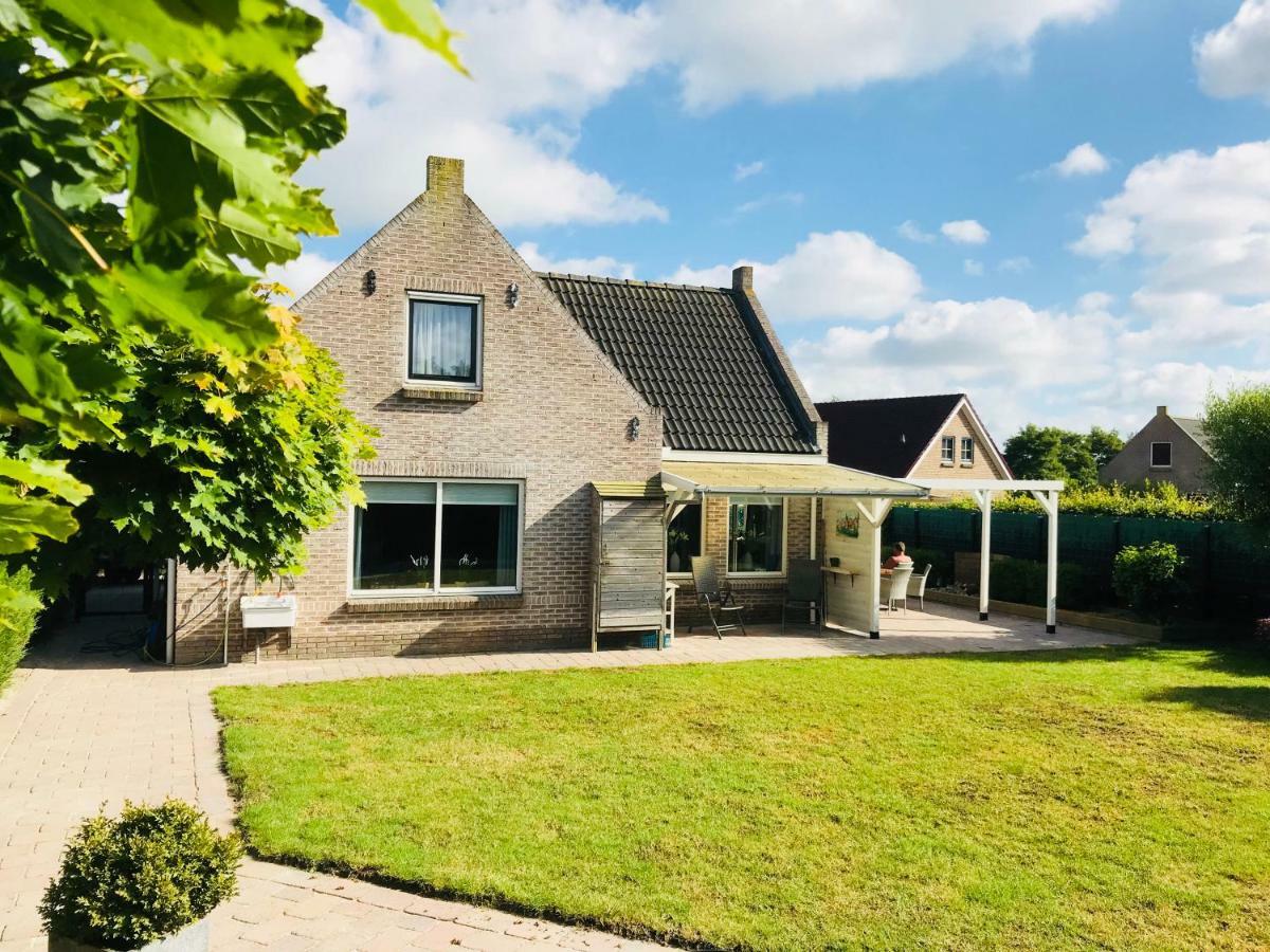 Stinswoning " Waadhoeke " Tzummarum Exteriér fotografie